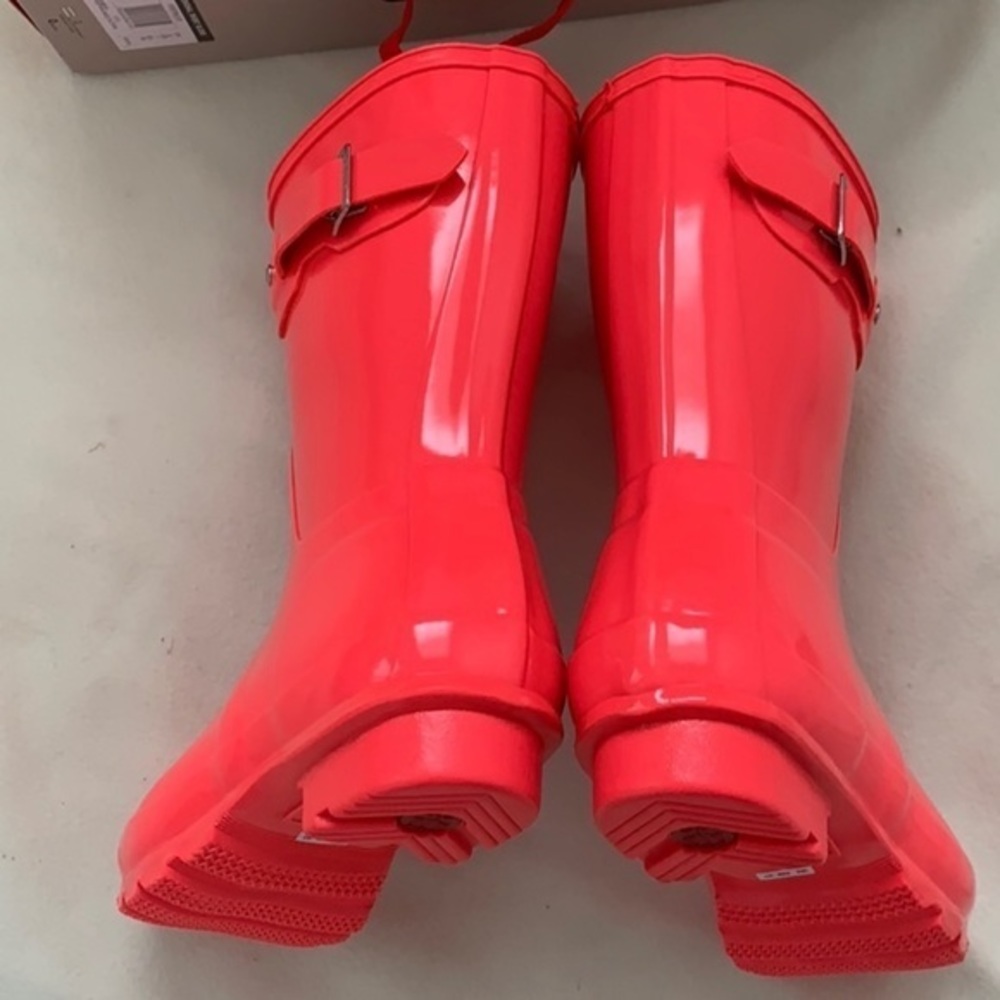 Hunter Original Short Glossy Rain Boots hyper pink - Picture 2 of 3